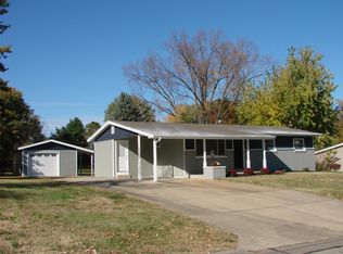 97 Susan Dr, Saint Charles, MO 63301