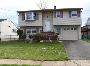 11 Patton St, Iselin, NJ 08830