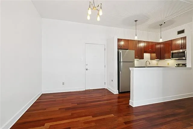 1111 S Peters St #217 — Photo 6