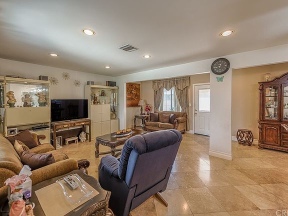 2nd image of 10151 Gaviota Ave
