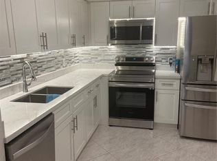 1301 NE 7th St APT 106, Hallandale, FL 33009