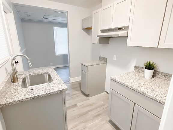 2nd image of 969 Bradley Ave