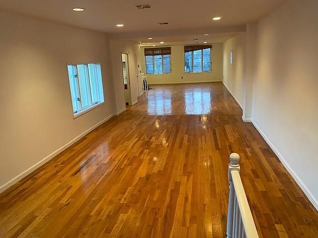 1st image of 278 Lincoln Ave