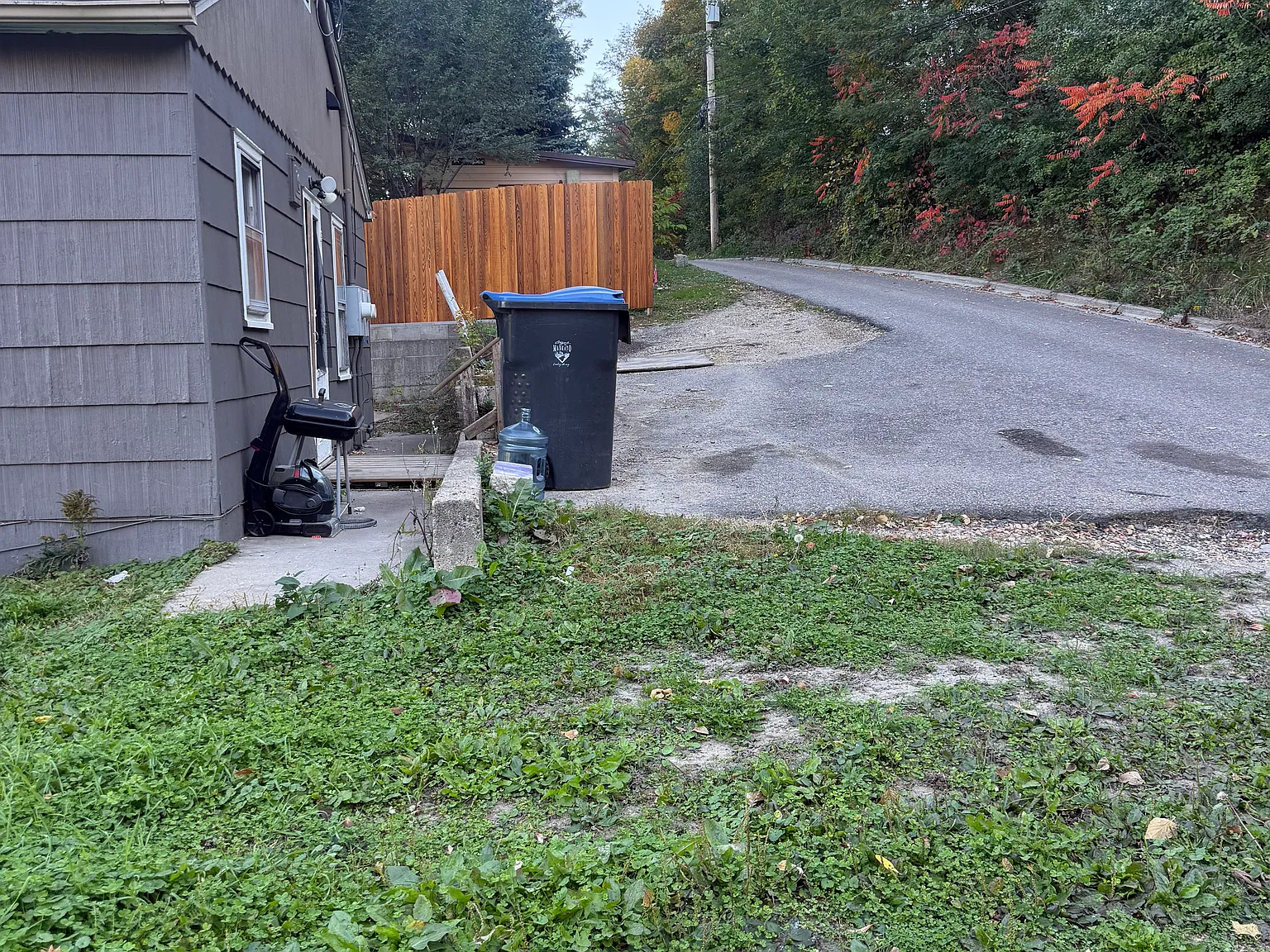 612 Marsh St — Photo 3