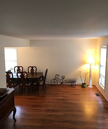 5th image of 1719 Monmouth Pl