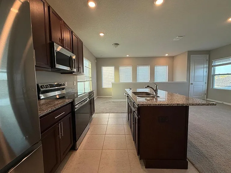 3124 Voyager Ave — Photo 8