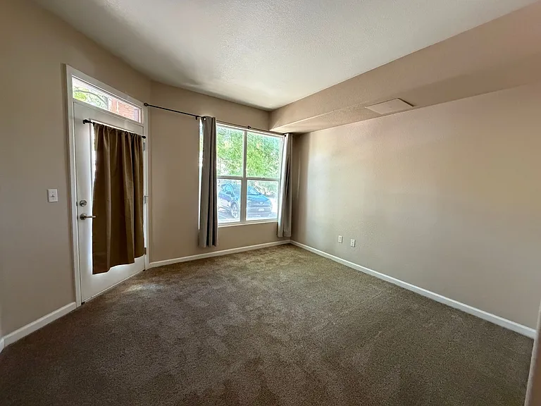 605 Cougar Bluff Point #105 — Photo 13