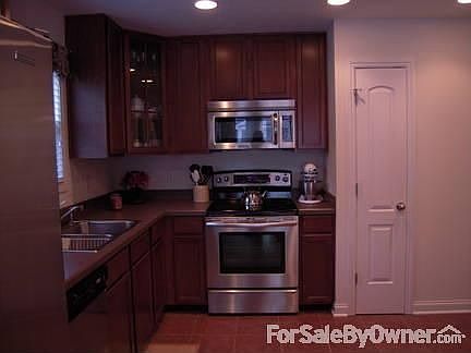 5th image of 5876 Fultonham Dr