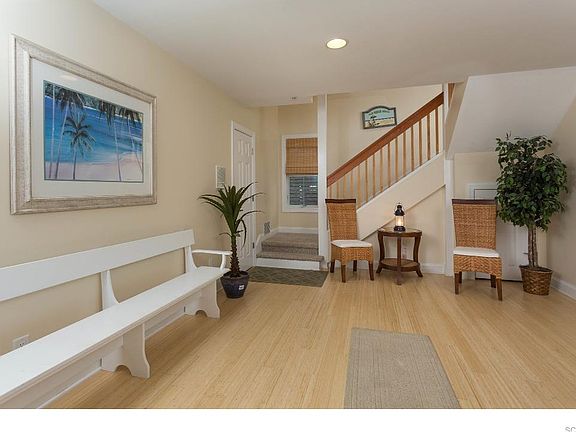 4th image of 20 Beach Ave