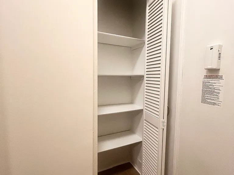 125 Washington Pl #3B — Photo 13