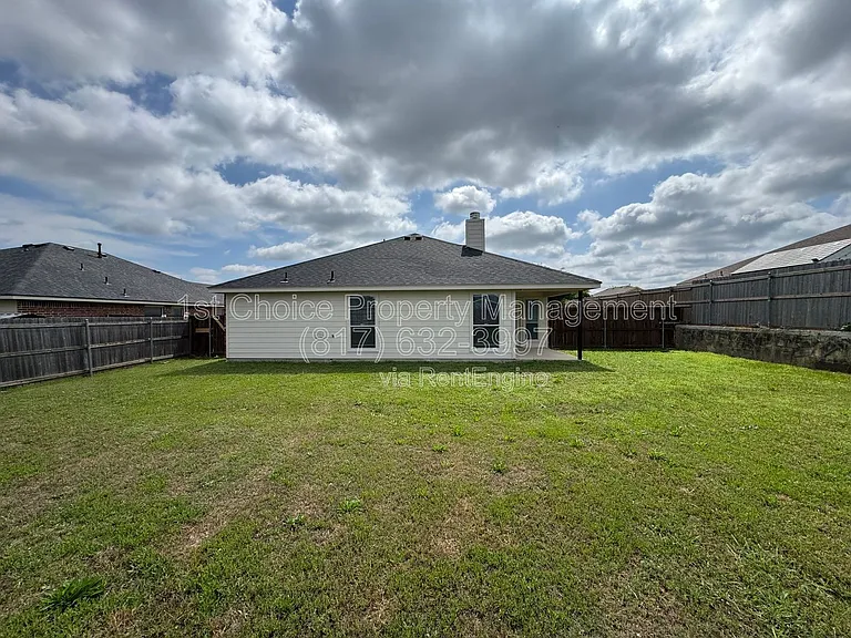 924 Marist Dr — Photo 24