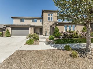 877 Treasure Hills Dr, Madera, CA 93636