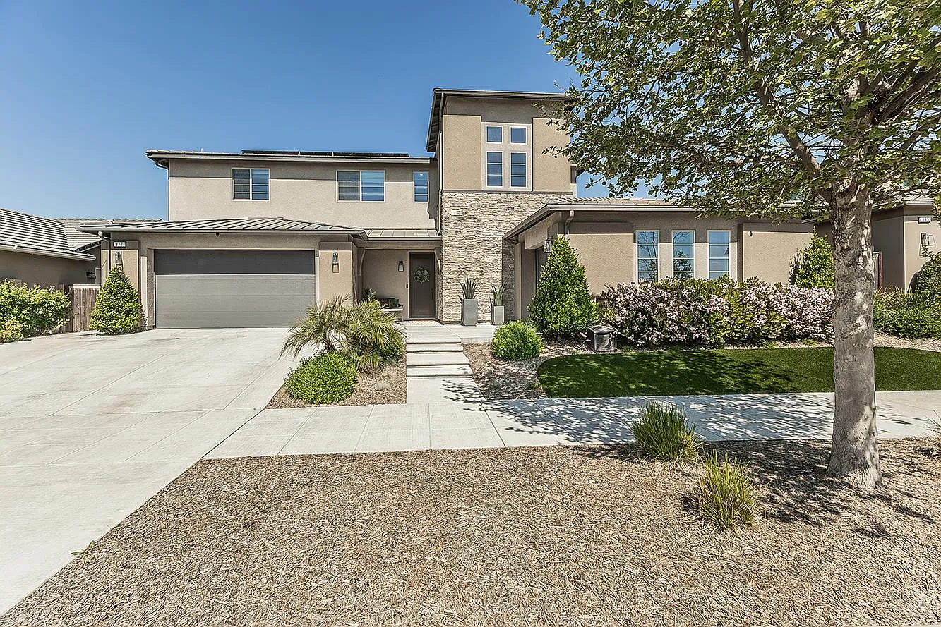 877 Treasure Hills Dr photo 1