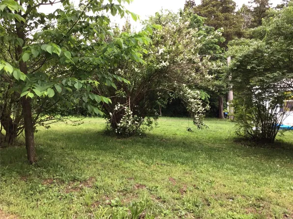 3185 Patrick Ln, Pacific, MO 63069