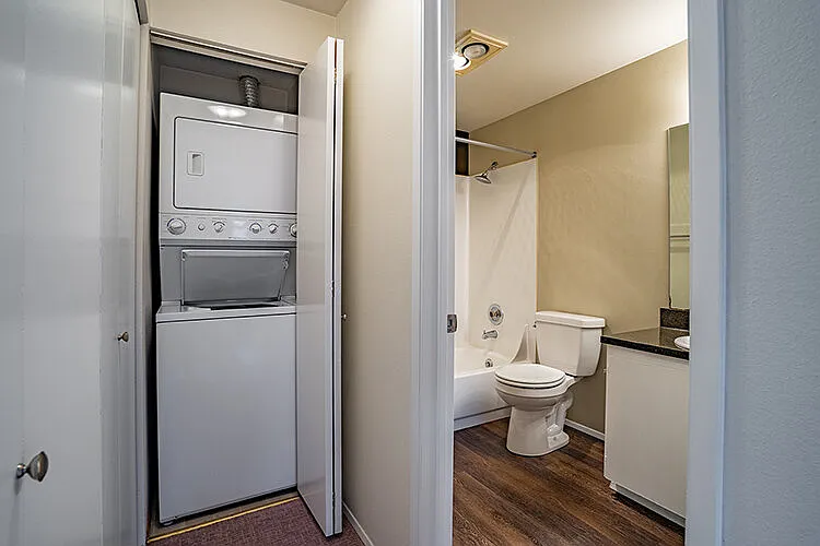 Wallingford Avenue Apartments — Photo 12