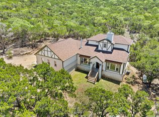 223 Canyon View Dr, Pipe Creek, TX 78063