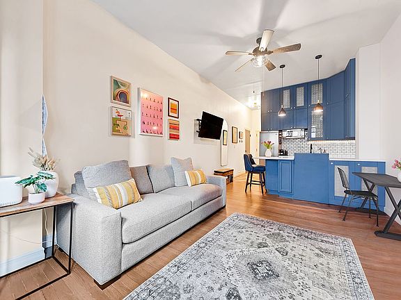 2nd image of 140 W 69th St APT 52C