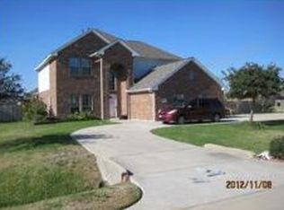 9615 Inwood Cir, Mont Belvieu, TX 77523