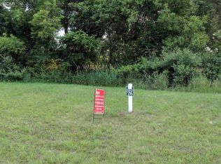 Shannon Glen Dr, Fenton, MI 48430