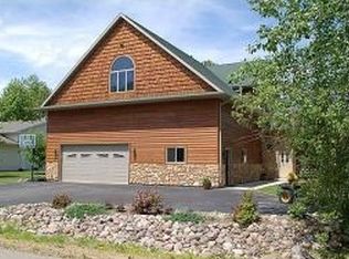 209 Mathew Ln, Cecil, WI 54111