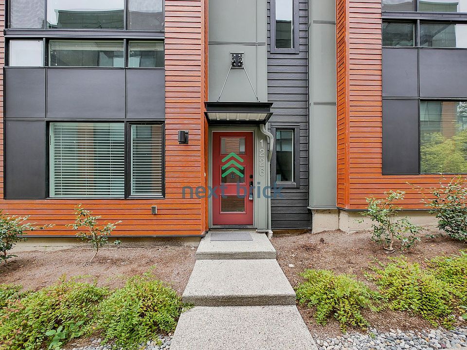1st image of 1226 131st Ave NE