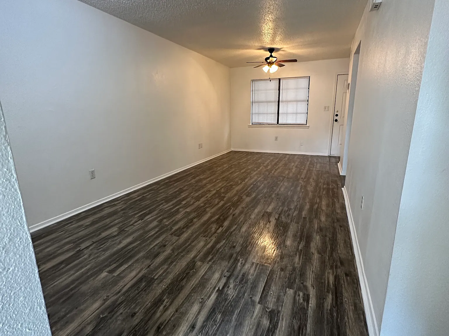 1 bed, 900 sqft, $950 — Photo 4