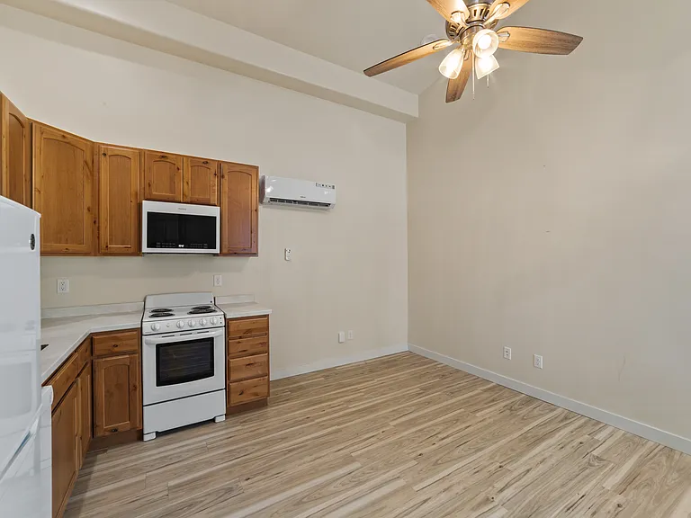 2158 E Bonnies Way — Photo 8