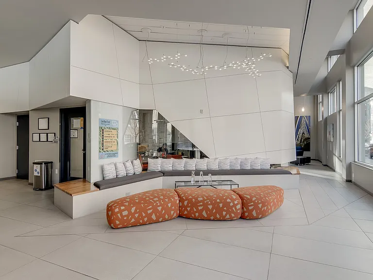500 Park Avenue — Photo 17