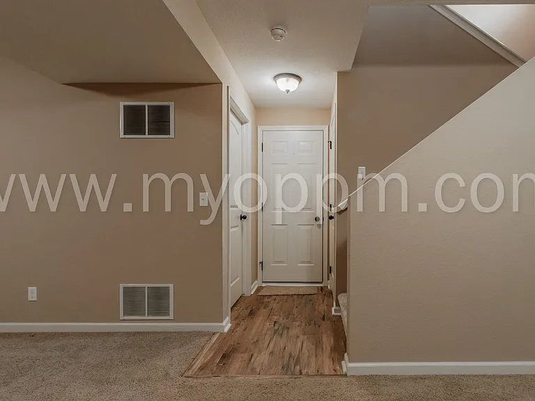 14452 Knudsen St — Photo 22