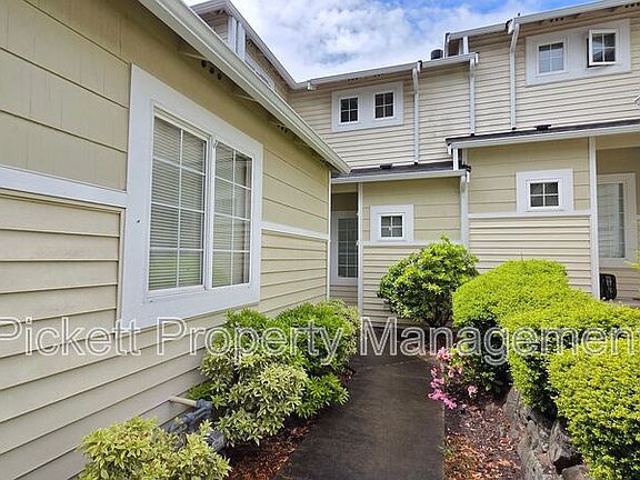 3rd image of 11615 Breckenridge Ln NW