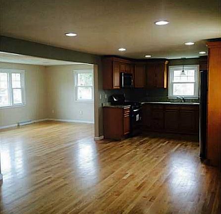 3rd image of 157 Wakefield St