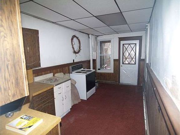 2nd image of 522 W Centre St