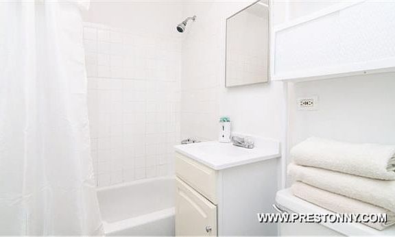 4th image of 164 E 107th St APT 3D