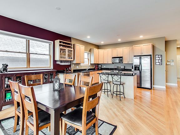 2nd image of 1805 W Armitage Ave #1