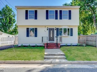 54 Baldwin Ave, Middletown, NJ 07748