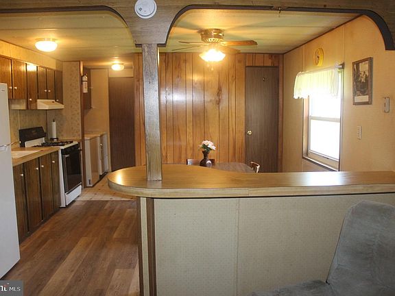 5th image of 423 W 28th Division Hwy Trailer 5