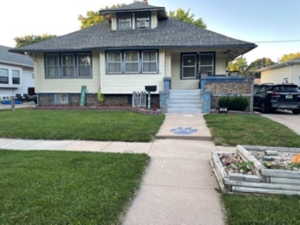 1st image of 619 W 28th St