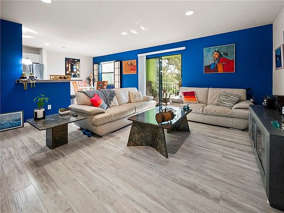 3rd image of 1115 3rd Ave APT 202-C