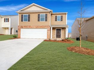 1282 37th Avenue Ln NE, Hickory, NC 28601