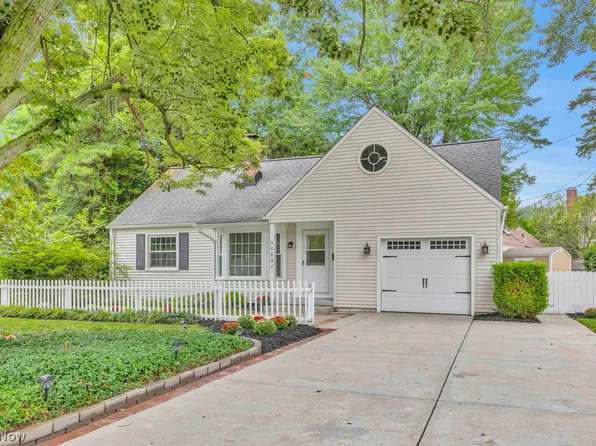 30897 Nantucket Row, Bay Village, OH 44140