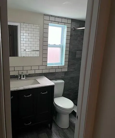 100 Stratford #H — Photo 12