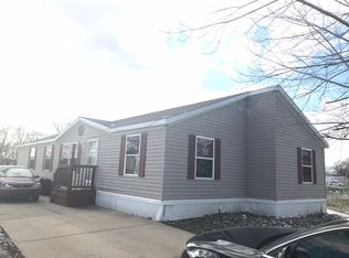 40025 Woolwich Ct, Sterling Heights, MI 48310