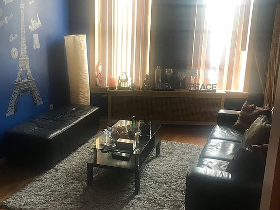 3rd image of 5079 N Lincoln Ave #1