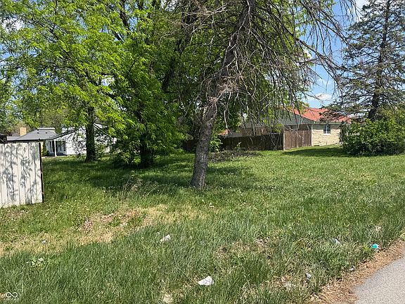 2nd image of 3922 E 38th St