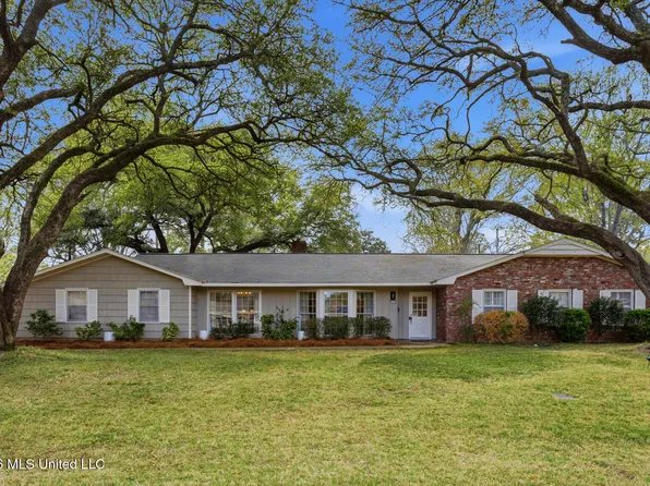 125 Poinciana Dr, Jackson, MS 39211