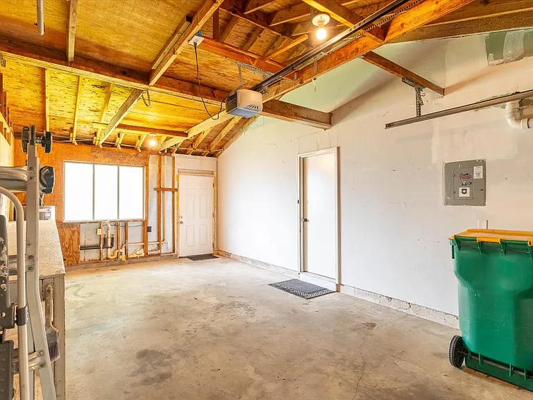 817 N Lakeside Dr — Photo 39