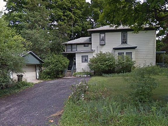 2nd image of 128 Oak St