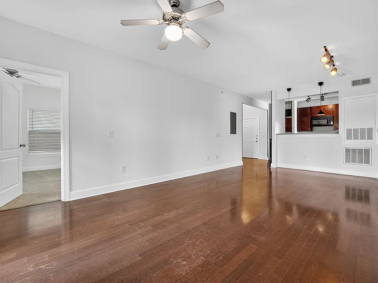 1901 Crossing Pl #2201 — Photo 9