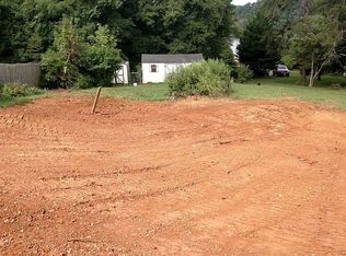 7031 Waterview Ln, Radford, VA 24141