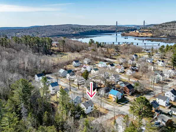 11 Thomas Street, Bucksport, ME 04416